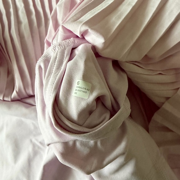 Lululemon bundle align tank and Varsity HR pleated tennis skirt, pink organza - Picture 4 of 5